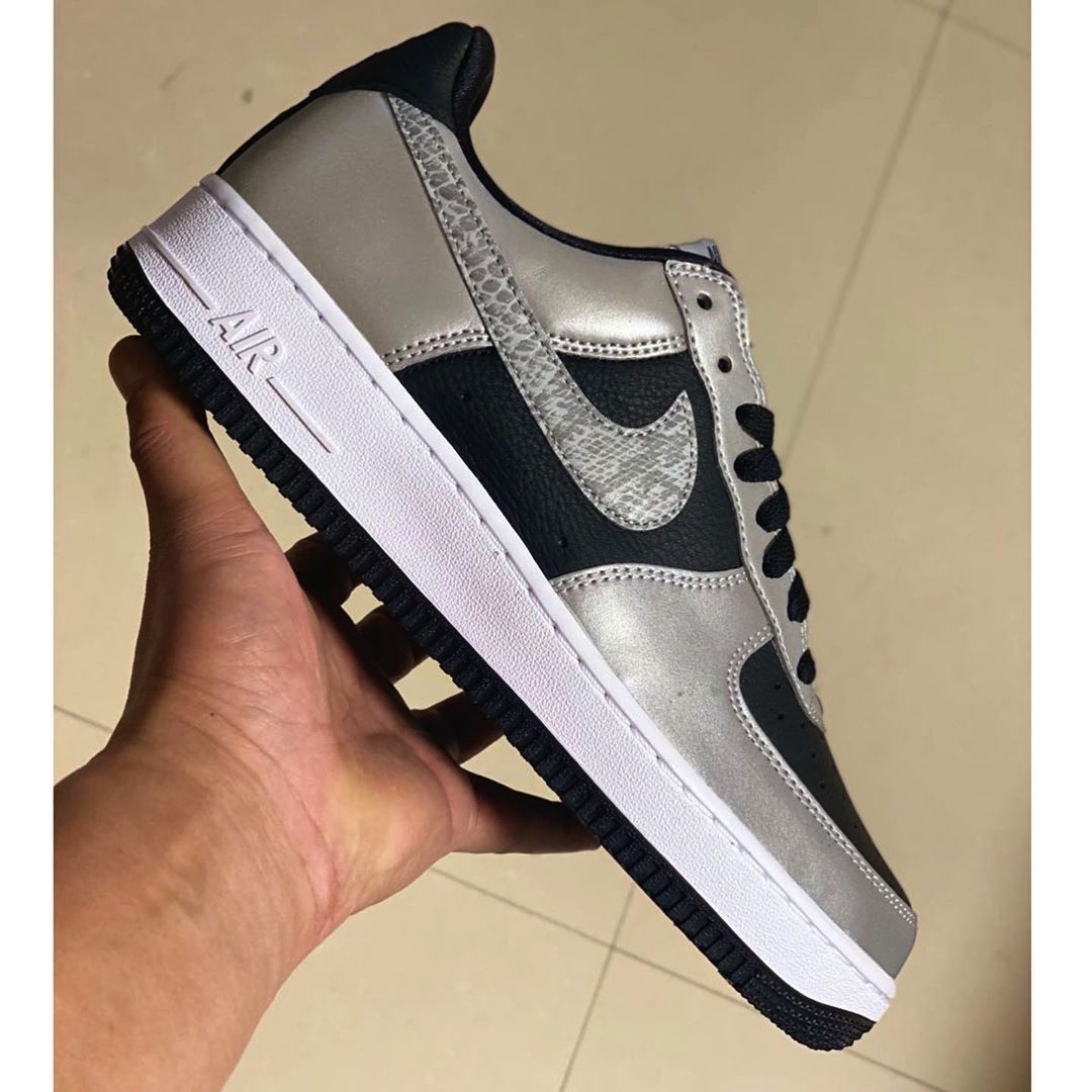 sneaker_wars's tweet photo. 【リーク】ナイキ エアフォース 1 B "黒蛇/リフレクティブ" ブラック/シルバー/ブラック(DJ6033-001)
⇒https://t.co/9pfUmeIS2s
#sneakerwars #スニーカー #ナイキ https://t.co/bbWtBP36e5