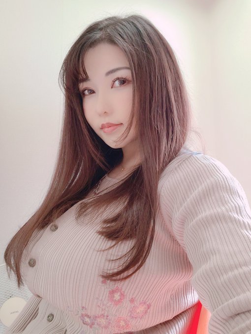 2 pic. can I sit next to you??
お隣良いですか？ https://t.co/4tSLKaooLr
