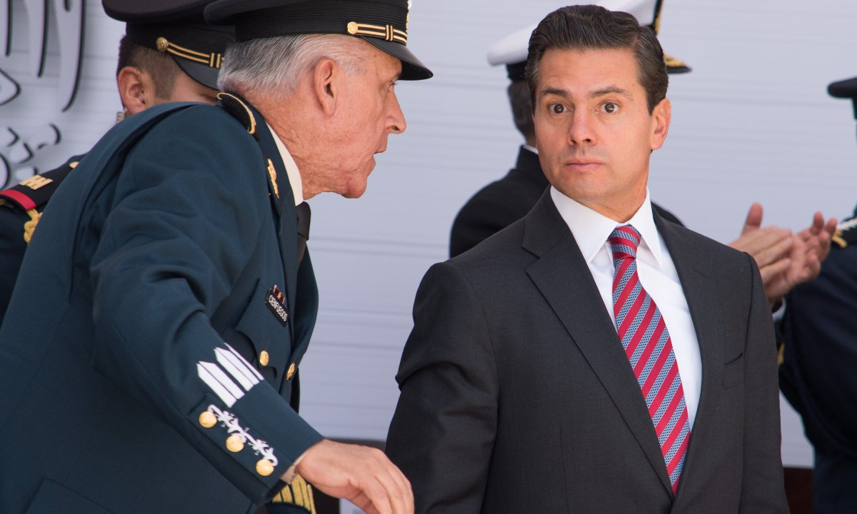 epigmenioibarra's tweet photo. Con reformas "legales" querían silenciar la denuncia
Con LeyDeSeguridadInterior quisieron amedrentarnos
Derrotados, buscan desestabilizar
Con ciber acoso intentan callarnos

NoAlOlvido
JuicioAExpresidentes
XPazJusticiaDemocracia
#Ayotzinapa73meses https://t.co/HSimoqqp2F