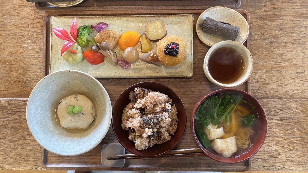 あいた Yamagata 玄米菜食が好きな人には山形県上山市にある 厩戸 Umayado がオススメ こちらは古民家 をリノベーションした古民家カフェで 酵素玄米と地野菜を使った料理が魅力です 店内の雰囲気も素敵で 隠れ家的な感じなのもポイント高いよね