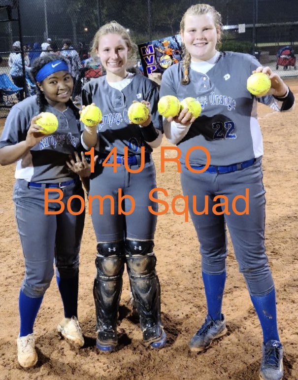 MistySa93384448's tweet photo. 💣 💣 💣 SQUAD!! 1 for Dakota, 2 for Danni &amp; 3 for Mallory! 14U Rampage Orange were on top a Saturday with 1st place Halloween decorated tent, plus Championship rings #BombSquad #ROstrong #clickclickboom #rampageon2  #22MalSanders #co2024 #thatmakes7 @coachbeall07 @OrangeRampage https://t.co/QUIFGZ9keh