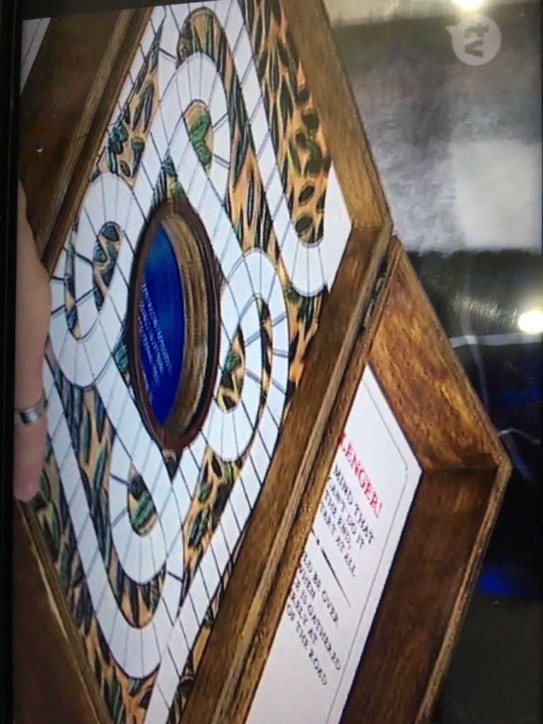 deobiny1117's tweet photo. No turning back. Im thinking that All MV concepts from Treasureep 1 to Fever is connected to this Jumanji thingy.Since Fever is The Prelogue of Treasure,that means maybe someone rolled the dice and they came back from where they all started before the journey https://t.co/zDqBsXRZb2