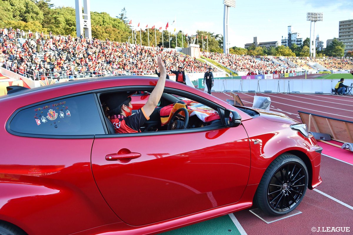 ｊリーグ 日本プロサッカーリーグ 車の中から観戦 名古屋グランパス の試合では 車 の中から観戦できるチケットが販売され １０台の車の中から特別な観戦を楽しみました Nge Official ｊリーグ
