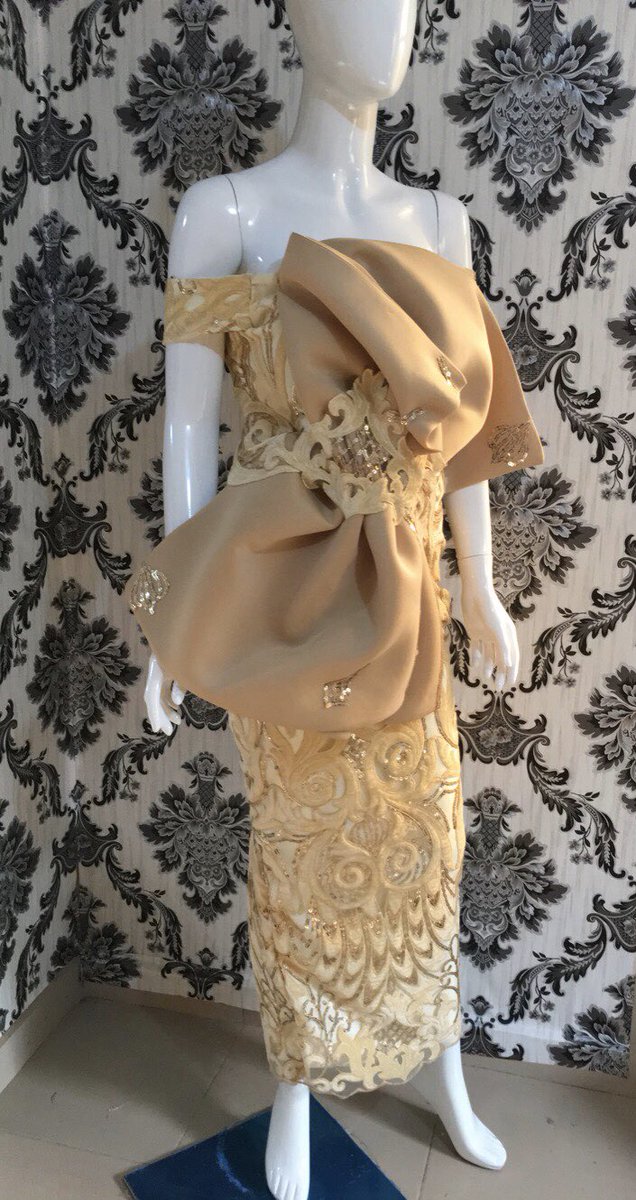 mideolaglam's tweet photo. We are your perfect designer
Give us that deal letโs transform your look๐๐
#designers #ibadandesigner #sorosokegeneration #asoebistyles #receptiondress #receptiondressinspiration #owanbestyles #endbadgovernance #mideolaglam #mondayvibes #blessedweek #blacklivesmatters https://t.co/vA1POA5ZeQ