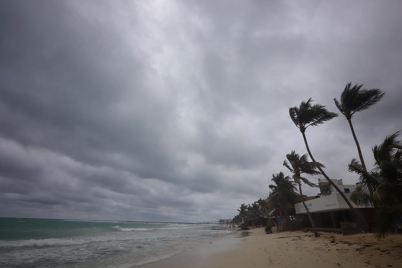 LaJornadaMaya's tweet photo. La temporada ciclónica 2020 del Atlántico sigue rompiendo récords; en octubre, Quintana Roo recibirá el impacto de tres ciclones: Gamma, Delta y #Zeta, señaló el meteorólogo de #Solidaridad, Antonio Morales Ocaña.  

➡️https://t.co/EFDMfE8WW0

#QuintanaRoo | #Huracanes https://t.co/0DERUhyXoI