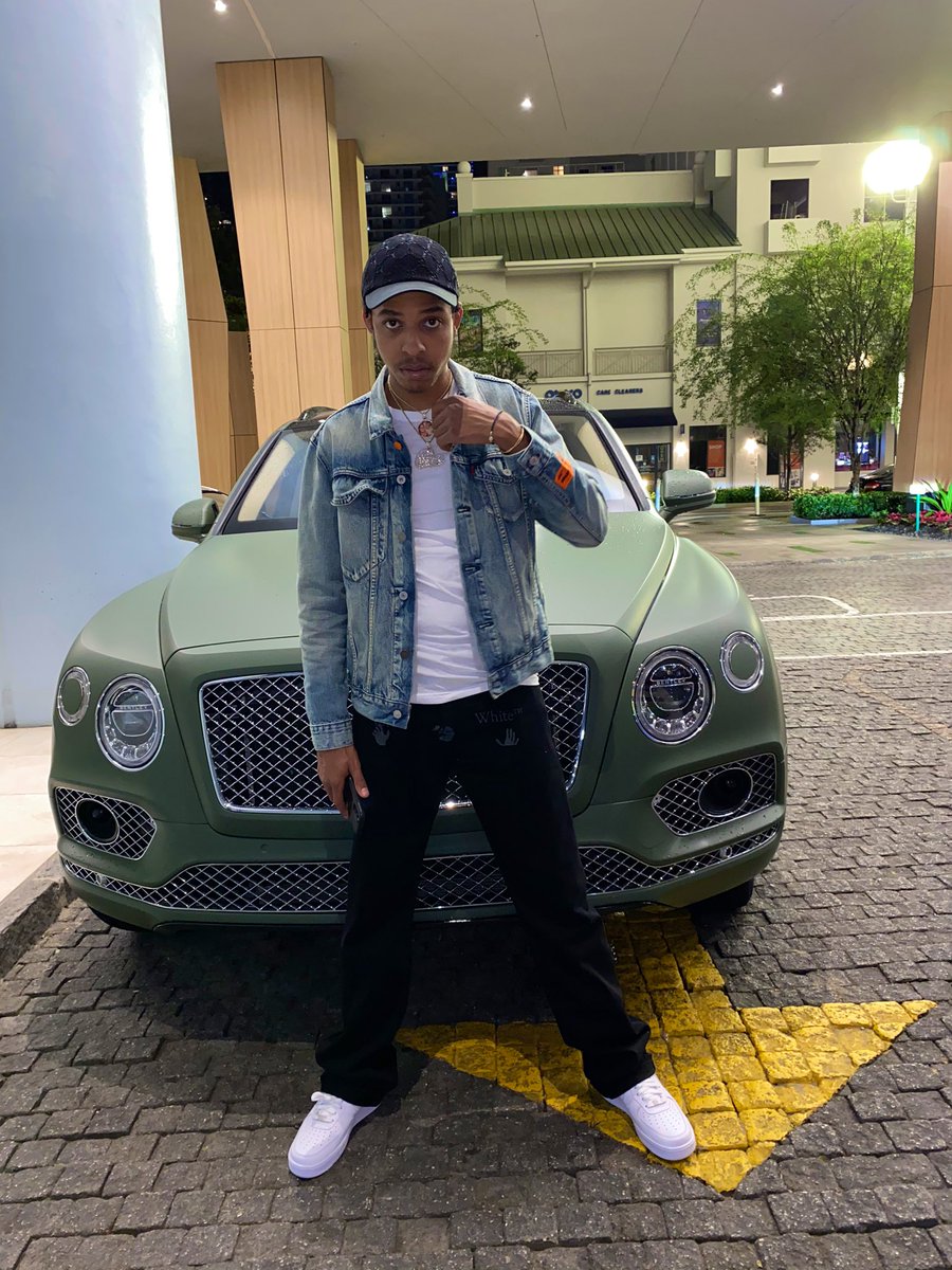 meechomerta's tweet photo. I GOT RICH OFF GRASS !! #LLK2x #NRNR https://t.co/aXd0rmnwvd