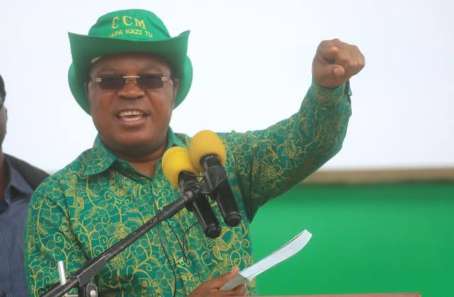 Aminah_mohamedy's tweet photo. Tanzania ya Kijani,
hongera PM kwa kumsaidia @MagufuliJP  kuiwezesha Tanzania kufika Uchumi wa kati https://t.co/Ex5bi9ECrA