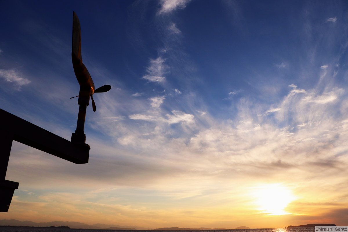 白石玄人 Togetter Com Li 夕日と静物 夕陽と動物 Canon 9000d 写真 撮影 風景 Photo Photography Viewbnk48 福岡 夕陽 夕日 夕焼け Sunset 秋 Autumn 逆光 シルエット Silhouette 海 Sea ヨット Yacht カモメ