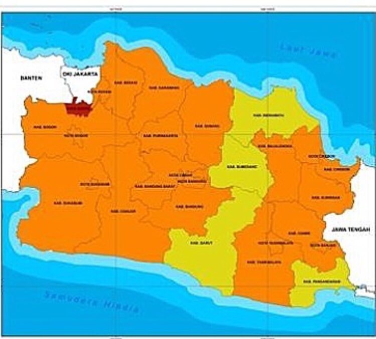 ridwankamil's tweet photo. Setelah minggu lalu tinggal 2 daerah zona merah, Minggu ini alhamdulillah tinggal 1 saja dari 27 daerah Jawa Barat.

Zona merah minggu ini adalah Kota Depok. Mari warga Depok lebih disiplin lagi agar kluster perkantoran &amp; keluarga bisa terus dikendalikan. #JabarTanggapCovid19 https://t.co/2xjFcG1dW1