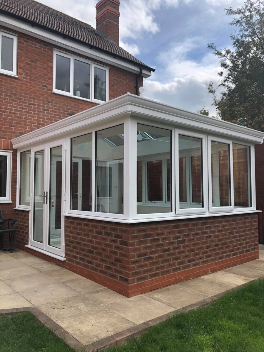 PROFILE_22's tweet photo. ⚠️Transformation Alert⚠️

Would you take a look at this?😍

County Windows &amp; Conservatories recently carried out this project in Malvern using Profile 22 - and we love it! 👀👏

Thank you for sharing!😊

#ConnectToProfile22 #ShowingWithPride https://t.co/ADjh1W9Rlk