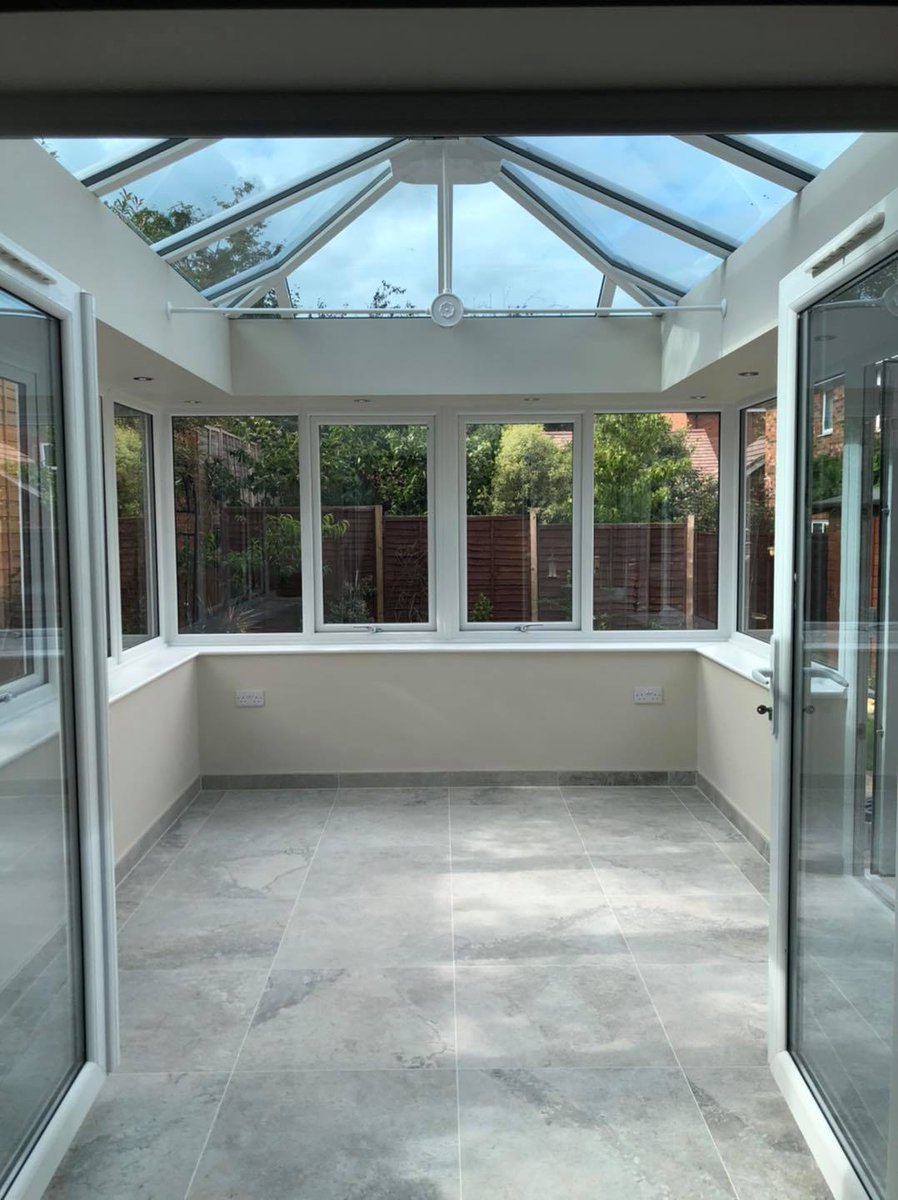 PROFILE_22's tweet photo. ⚠️Transformation Alert⚠️

Would you take a look at this?😍

County Windows &amp; Conservatories recently carried out this project in Malvern using Profile 22 - and we love it! 👀👏

Thank you for sharing!😊

#ConnectToProfile22 #ShowingWithPride https://t.co/ADjh1W9Rlk