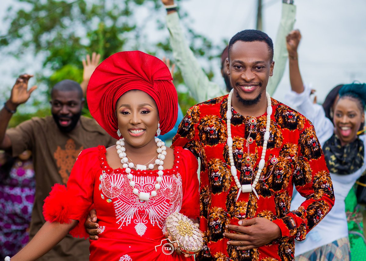 TzaPhotography's tweet photo. May your week be as lovely as their smile ☺
and like the people behind, that's world cheering you on as you win.
#tzaphotography #positivevibes #happypeople #EndSARS https://t.co/ikIkEV8bLi