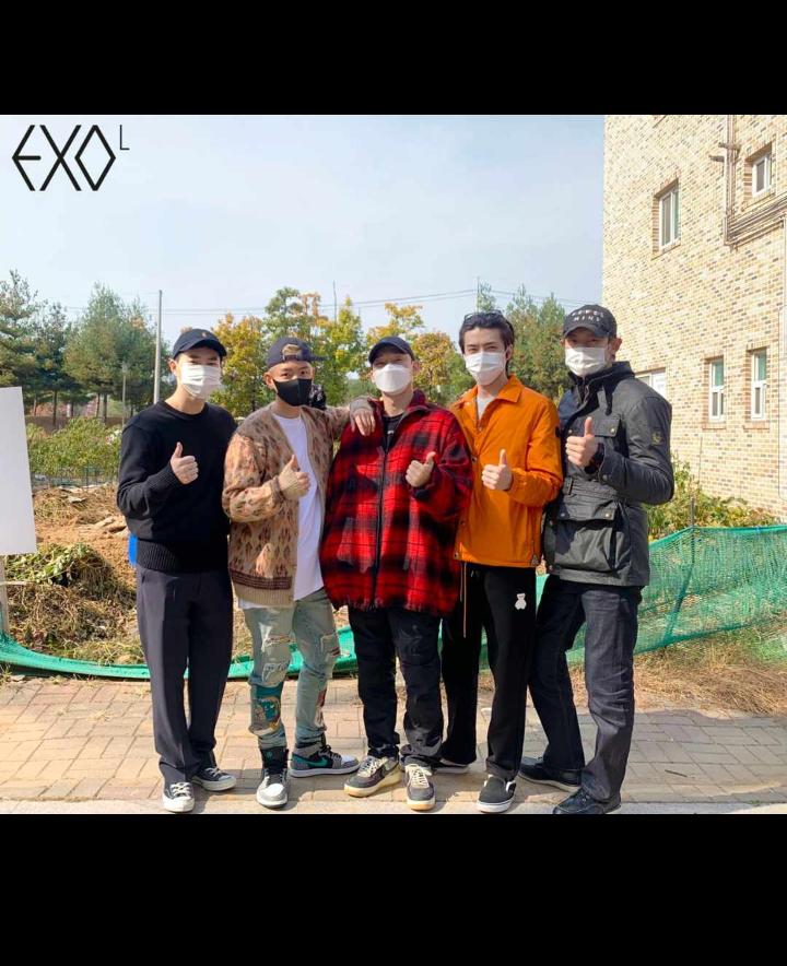 PutriBilla15's tweet photo. Finally
Perasaanku sudah jadi es campur, bahagia sedih dah gak tau lagi dah😭🤧
#JONGDAE https://t.co/bijfCgiVM3