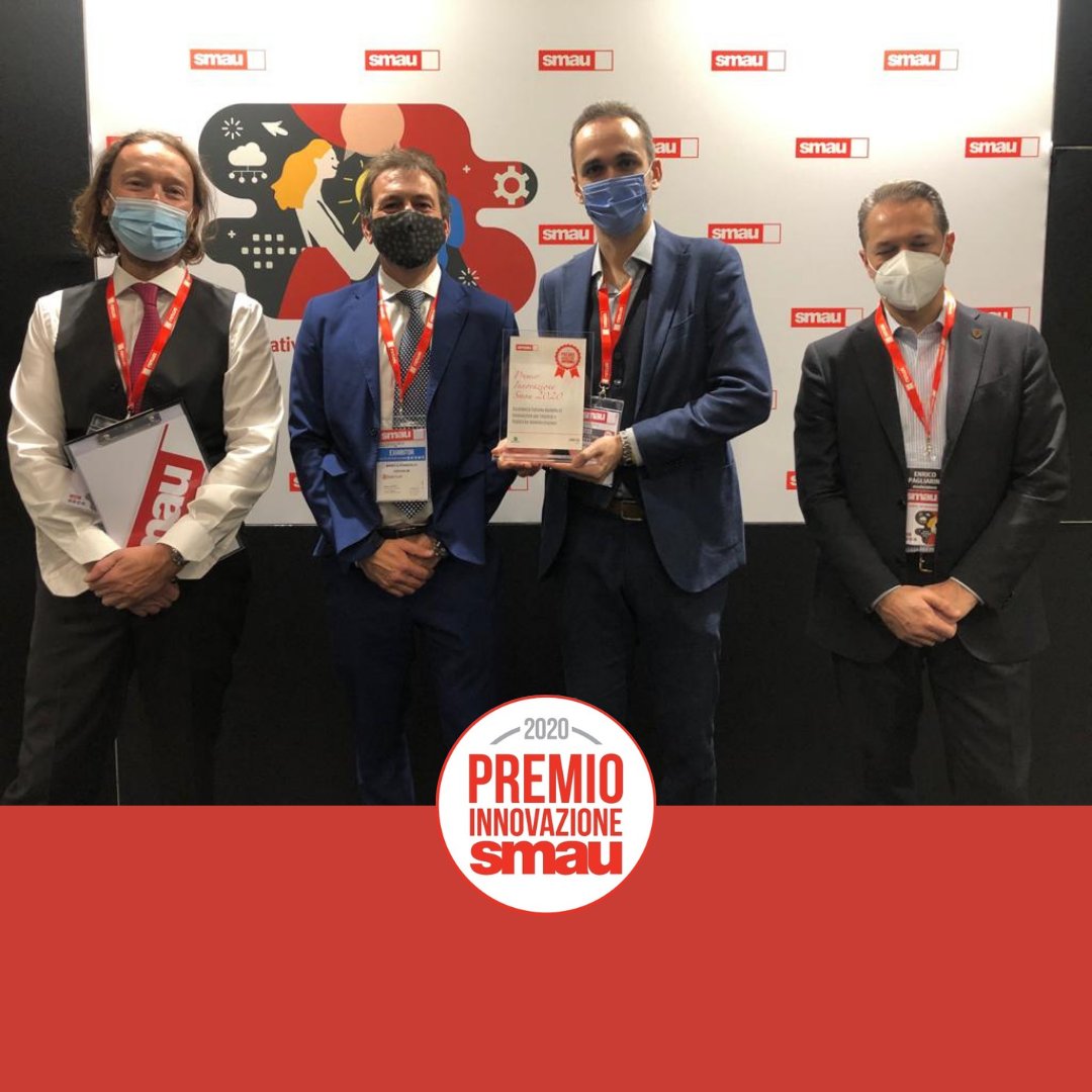 Disignum's tweet photo. @jannellievolpi  riceve il #premio #innovazione @Smau
relativo al progetto di #trasformazione #digitale sviluppato con la piattaforma #iNovaretail https://t.co/bpRZzplMlw