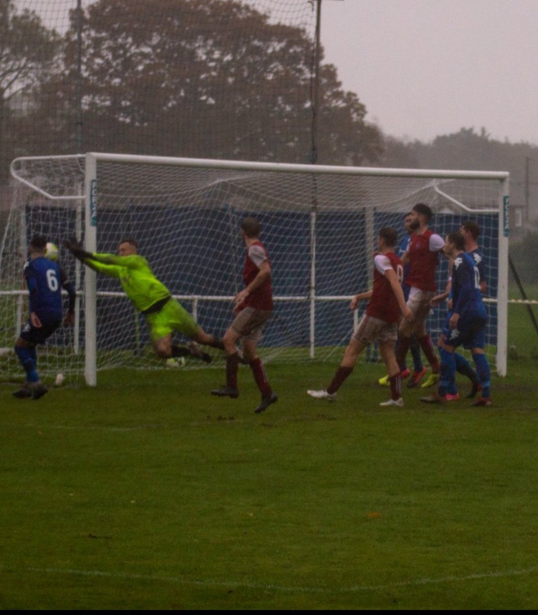 AndoverNSfc's tweet photo. Plenty of missed chances hitting the bar a few times and @fawleyafc keeper having a worldie
#upthestreet
#luckwillchange https://t.co/uFmnmTz7SU