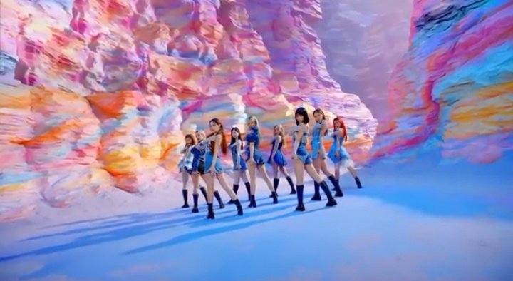 blue_rosew's tweet photo. VCS ESTAO PERFEITAS TA TD PERFEITO MDS Q ORGULHOOOOO EU TO EM EXTASE SPOT SPOT SPOTLIGHT AAAAAAAA @JYPETWICE #TWICE_CANT_STOP_US https://t.co/pvomWM4ZIY