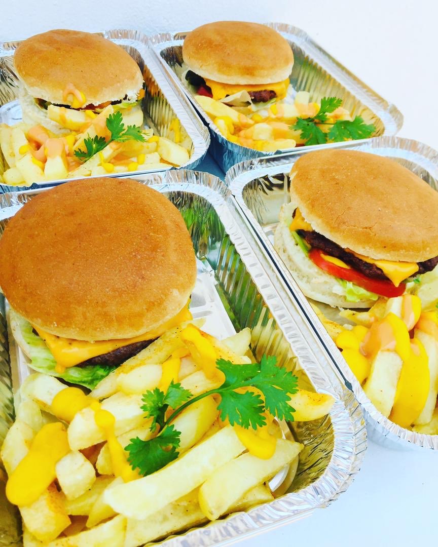 ace_chefs's tweet photo. Guess what 😱We have cheating days! And we never feel bad about it😂This past Saturday-Ace Burger and Slap fries plus free lemonade! The Ace Way!! P40-Get yours❤️ #acechefs #acefood #cheatingday #lemonade #pushaBW https://t.co/M8XracWDtx