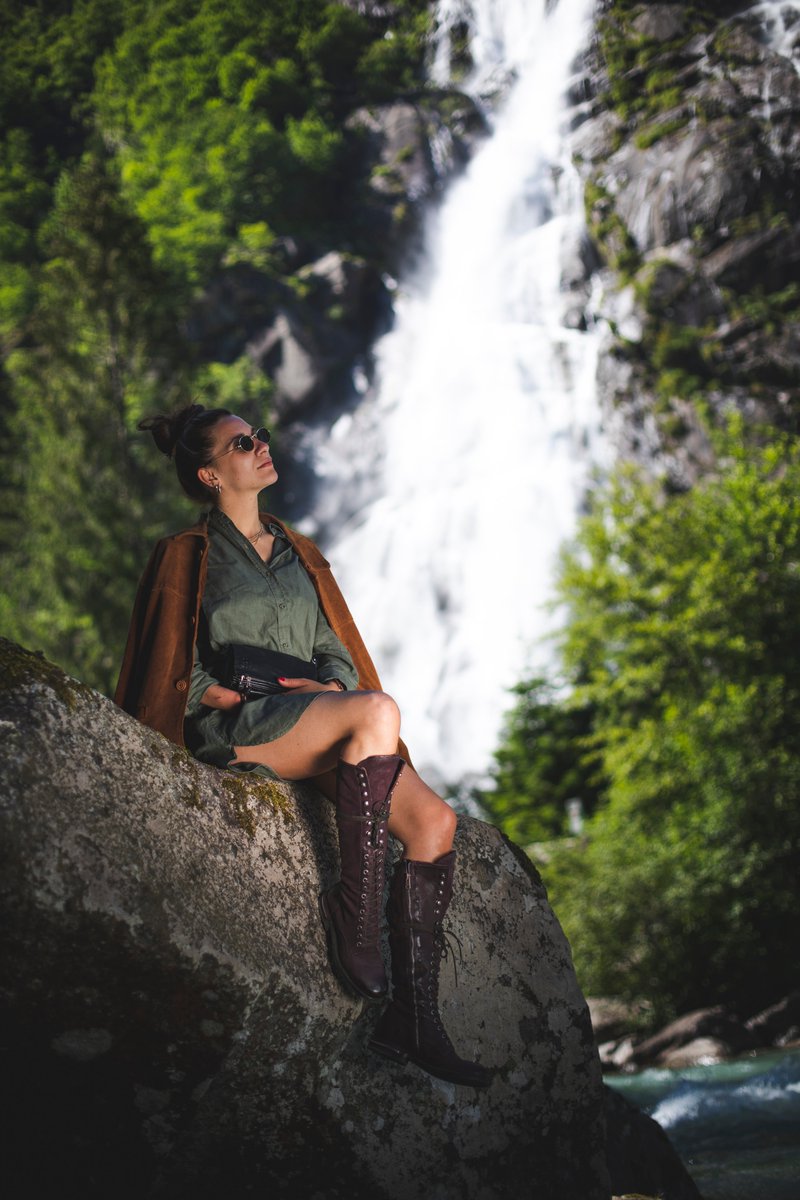 Call of the wild.
Nicolle loves to do long walks surrounded by nature, it allows complete relaxation. #as98shoes