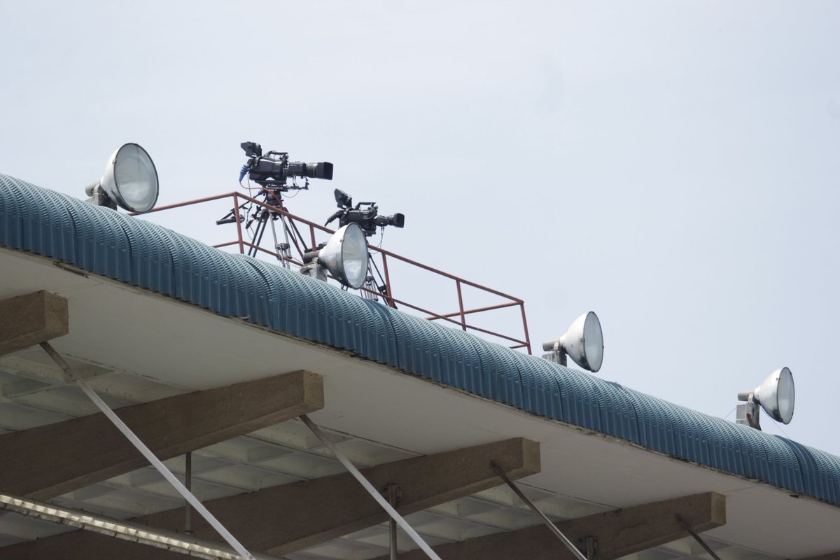 azamtvtz's tweet photo. #SimbaVsRuvuShooting 

Mitambo ipo sawa kabisa kuhakikisha haupitwi na chochote kutoka dimbani #Uhuru 

Mambo ni saa 10:00 jioni #Live #AzamSports1HD

#LiveKutokaUhuru #VPL2020 ##UhuruStadium #AzamTVMaxApp 
#AzamSports1HD #AzamSports2HD https://t.co/hyLStfO5Xc
