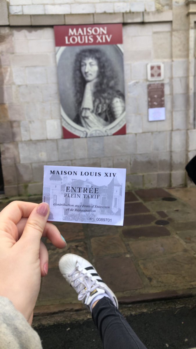tonperemaputain's tweet photo. Je vous laisse, j ai mieux à faire ce matin 🥰 ☀️ 

#findom #moneyslave #payday #paypig #moneymiss https://t.co/pUCwU11aEU