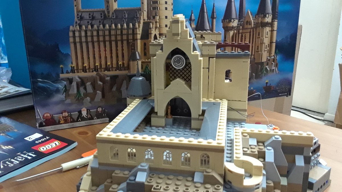 superfluffyyeti's tweet photo. Lego Hogwarts Castle build step 12 completed. https://t.co/o6N3ugwgIE