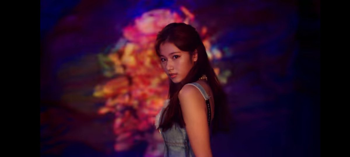 Twice i can t. Twice momo i can't stop me. Twice i can t. Мина твайс 2023. Сана твайс i cant stop me.