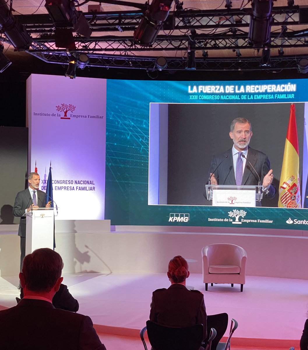 MartaBeltri's tweet photo. En la inauguración del  #XXIIICongresoNacional de la #empresafamiliar apoyados un año más por SM el Rey @CasaReal @adefammadrid https://t.co/VkkSE1nYbm