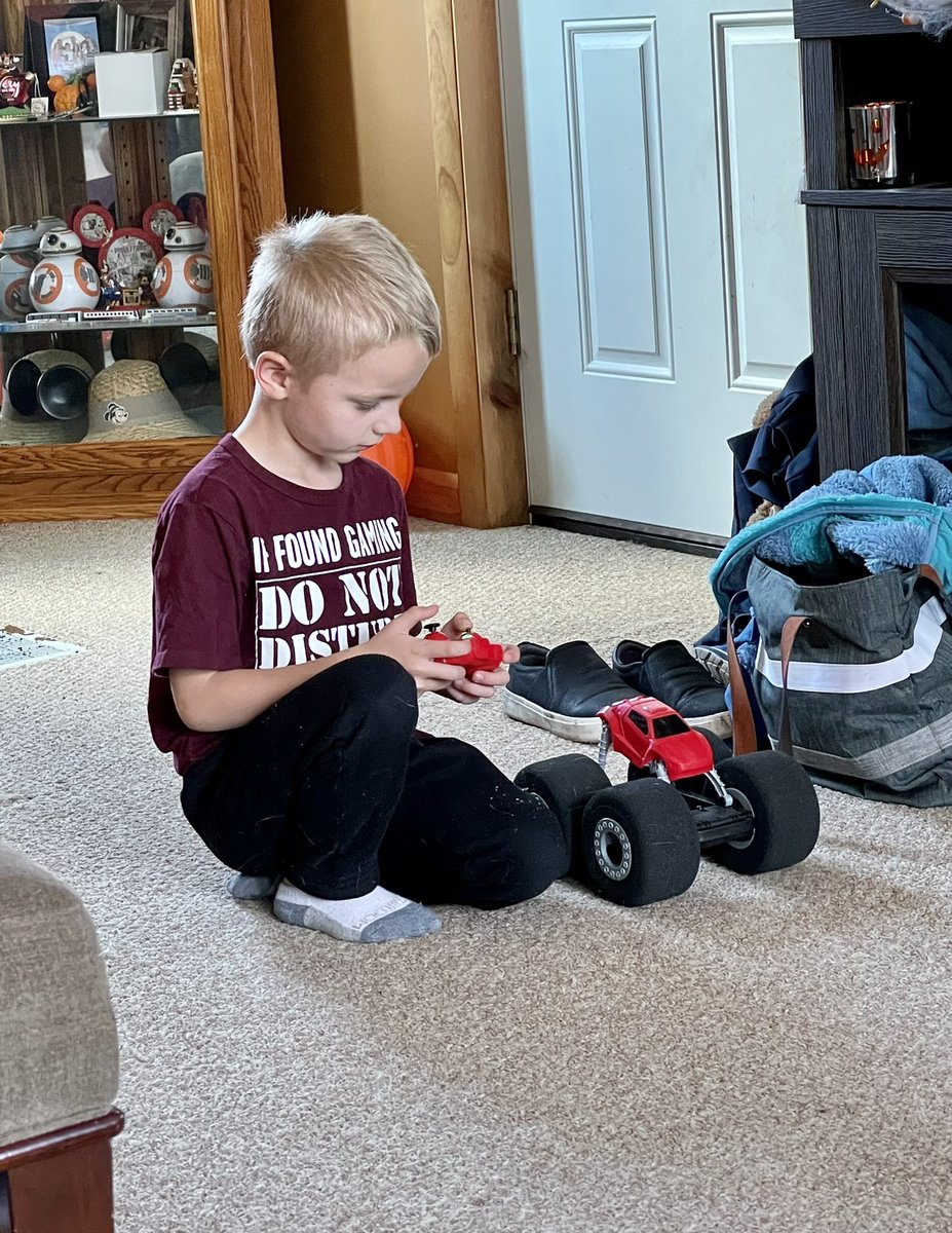 EStranak's tweet photo. @spinmaster and @tryazon thanks for an awesome  Opportunity to tear up the weekend! The kids had a blast ripping around the yard.  we had a Battle royale with ninja bots! Really fun! 

#tryazon, #MonsterJam #SpinMasterMonsterJam
#MegalodonStorm #NinjaBots #AirHogs #StuntShot https://t.co/c6zR7dgClg