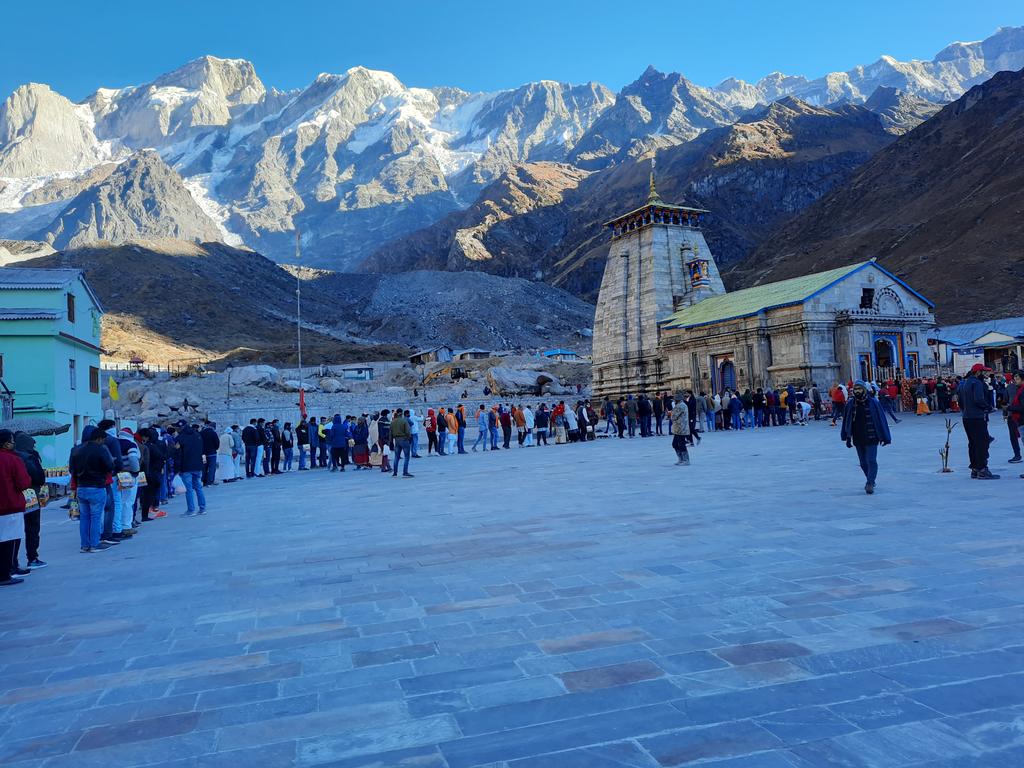 Kedarnath Temple!! Breathtakingly beautiful.
#omnamahshivay
#HarHarMahadev 🔱⚜️🚩🙏
#माहादेव https://t.co/euzGFpfDvY