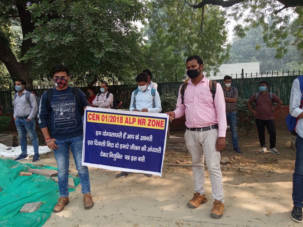 Gulshan61824795's tweet photo. @PMOIndia .@LilyPandeya
@Sr_DPO_C
@drmlko25
@RailMinIndia
@PiyushGoyal
@RailwayNorthern
@CPO_NR
@GM_NRly
#start_Alp_joining
#Release_complet_schedule_1239Alps
Sir plz new ALP NR valo ko joining dedo ab to
Bhut presaan hogye h
3 sal hogye ab https://t.co/iIGM90trRp