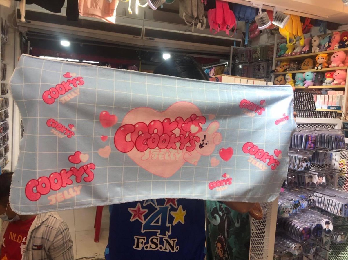 Jy_npp's tweet photo. มาใหม่พร้อมส่ง ผ้าขนหนูลาย BT21

ขนาด 35x75 cm.
ราคาผืนละ 229฿

#BT21 #BT21BABY https://t.co/5krsp2FSFN