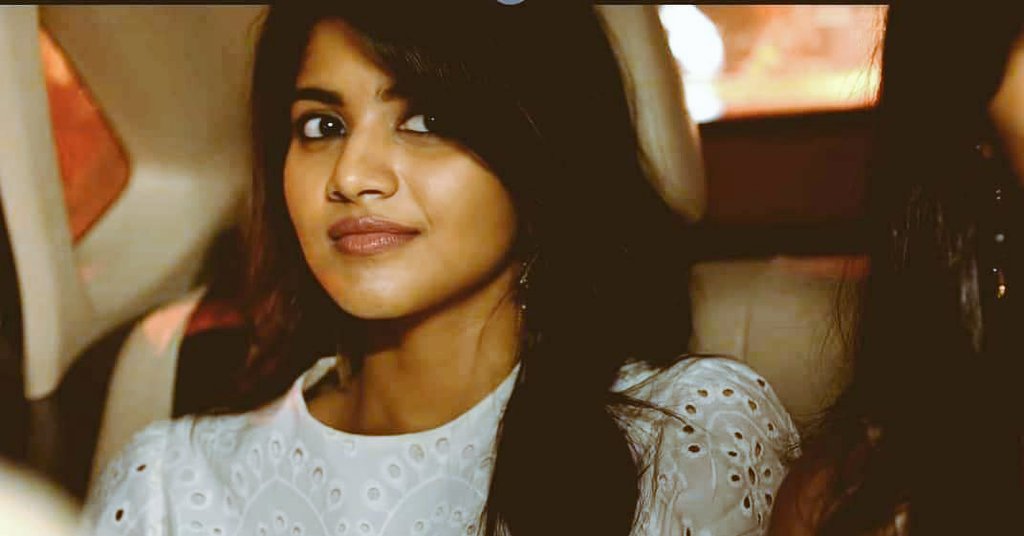 TwinkleTalks143's tweet photo. Happy Birthday Megha Akash 💞😍
Love from "Twinkle Talks"
#MeghaAkash #HappyBirthdayMeghaAkash
#TwinkleTalks https://t.co/E4n20BWWHk