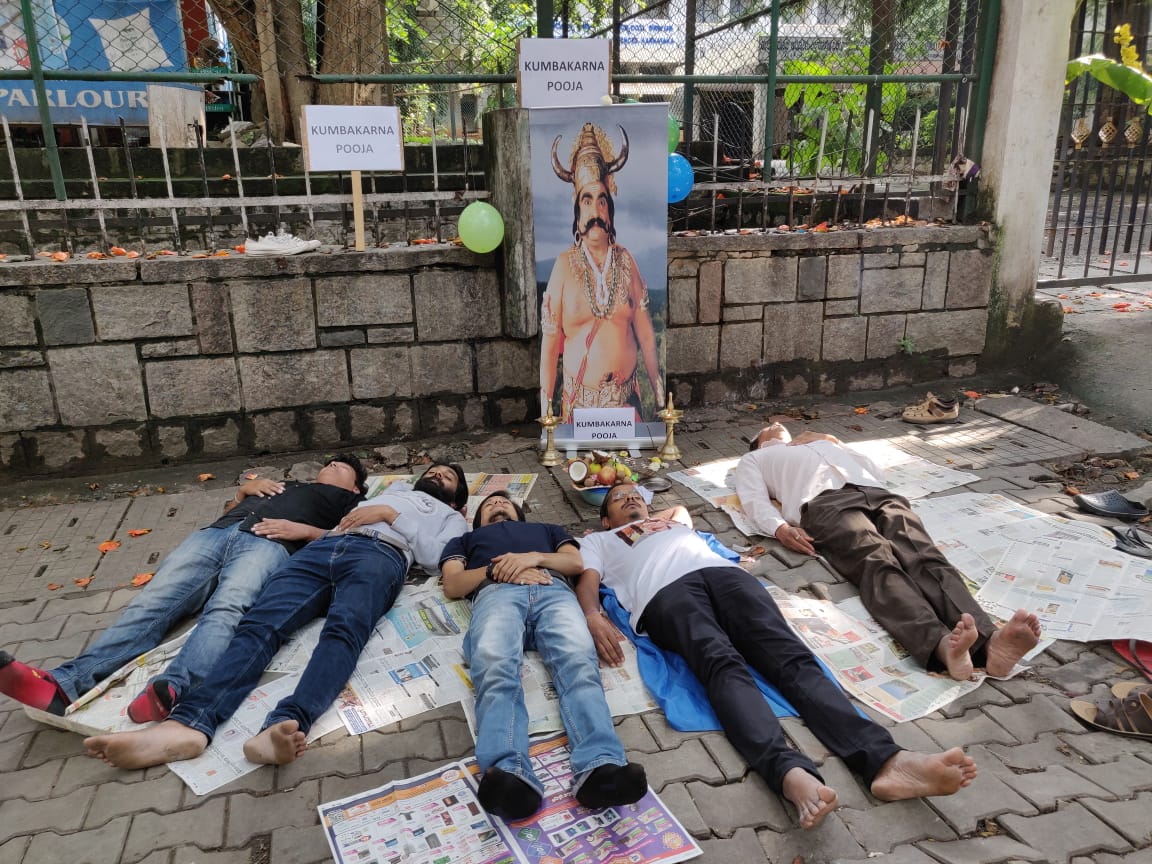 LiveLyfSimple's tweet photo. Marriage is not a licence for #freemoney
#Fakefeminists bring their husbands on to roads by lodging #FalseDVcases for #alimony
India judiciary should #scrap498a #scrapdvact #GenderBiasedLaws and save innocent men
#KumbhakarnaPooja 🙏
#NoMoreFakeCases
@PMOIndia @AmitShah https://t.co/K3mP6AED1K