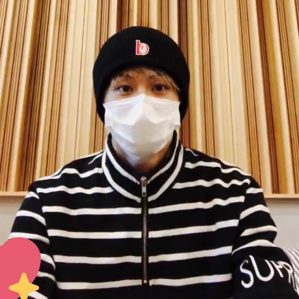 NCT_Mark_8282's tweet image. 201026 마크 히히💚 브이앱 상의 정보

슈프림
SUPREME STRIPED HALF ZIP SWEAT