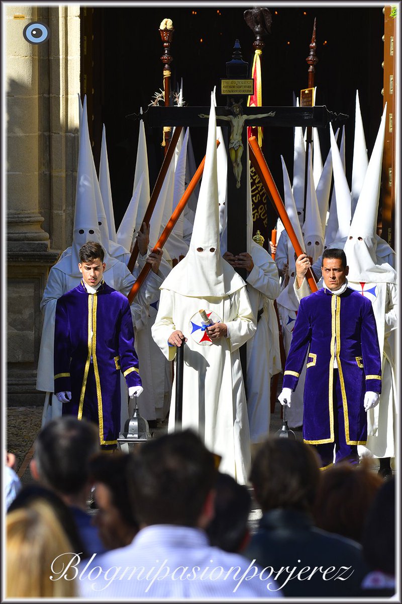 Hoy es el día, muchos nervios y mucha ilusión. Luz entre las tinieblas.
Soñemos <a href="/HyPJerez/">Humildad y Paciencia</a> ❤💙