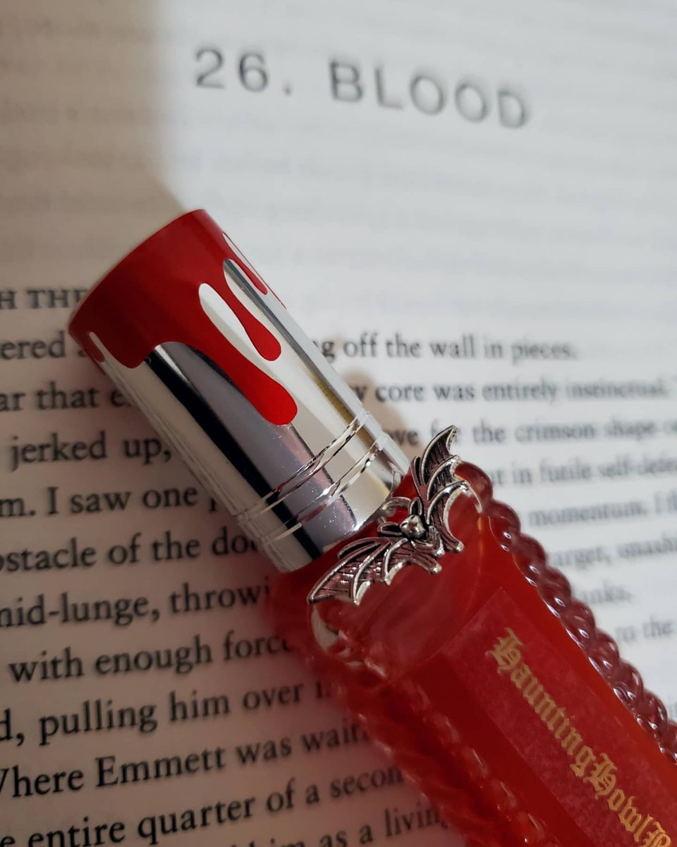 AngelEmpireCos2's tweet photo. 𝕹𝖊𝖛𝖊𝖗 𝕯𝖎𝖊" Alcohol Based Spray Perfume
Dripping Blood Orange, intoxicating Sangria, Resinous Dragon Blood, Spicy Clove, 🦇 And Black leather.
In a handmade glass artisan perfume bottle
 #thelostboys #vampiria #vamp #vampire #80sgoth #80smetal #psychobilly #indieperfume https://t.co/xRZz2wf14g
