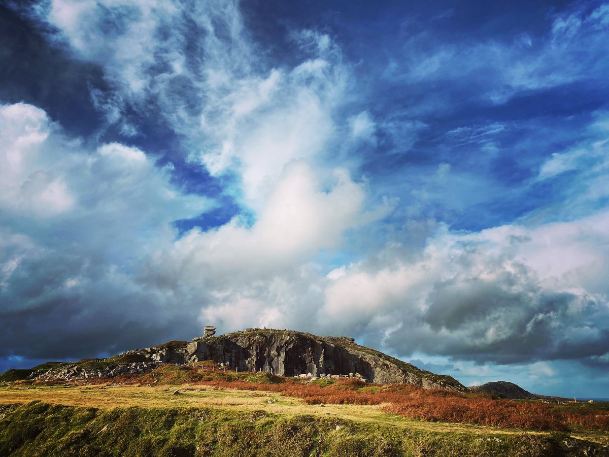 jayne_slt's tweet photo. Managed to get out for a little moorland walk yesterday, in-between DIY and showers ... added a few more miles to @CFTstaffhealth #cftletsgetmoving challenge. 👟 https://t.co/mOr8463e7T