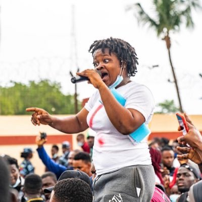 A THREAD Top 5 people that got popular during the  #EndSARS   protest 1. Rinu  @SavvyRinu Rinu was one of the influencers that spoke and stood out for people during the protest. She used her voice and social media platforms to push and support the movement despite her stature
