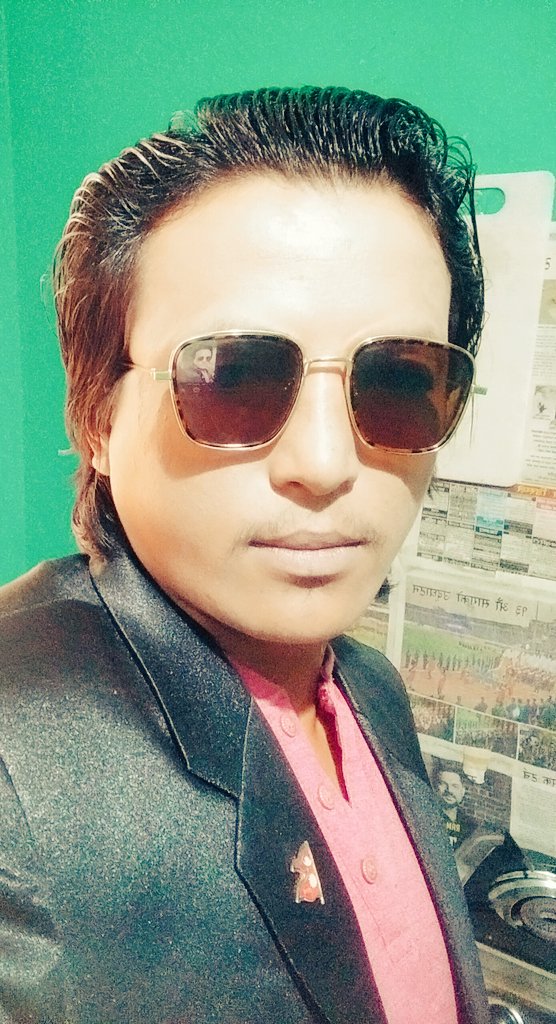 जीवन को हरेक पैलाहरु आफैंले चाल्नु पर्छ 
सारो होस या गारो होस अरुले चालेको पाइला को नजर अन्दाज गरेर आफ्नु गन्तव्यमा पुग्न 
सकिन्न 🏄️🏄‍♂️🏄‍♀️☝️👆️👆️👆️👎️👍️👍️