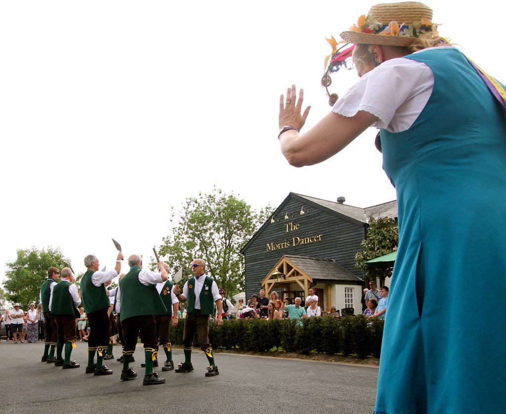 shrewsmorris's tweet photo. Good Morning everyone, we wish you all a very good, pleasant, vitriol free week! We’re used to it but, on the plus side, we bet none of you have your own pub 😂😂😂😂 #staysafe https://t.co/9V2GHijyYW https://t.co/S5iBeQQ1FL