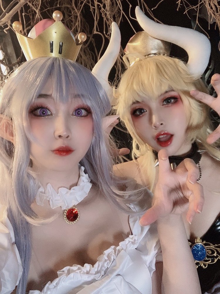 画像,부끄님이 일어나셔서 사진을주셨다...쿠파성의 실세 부끄님...당신의 가락떡볶이같은 다리는 이제 제껏입니다...👑@_salty_cocoa http…