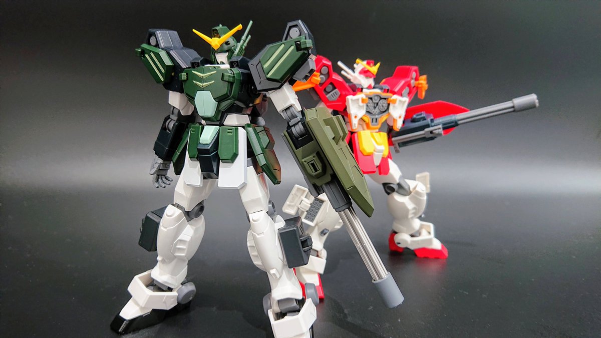 The Gundam Base おすすめカスタマイズ 新商品 Hg 1 144 ガンダムヘビーアームズ をガンダム ベース東京スタッフが塗装で ヘビーアームズ改ew風 にカラーチェンジ メインカラーを塗装するだけで大幅に印象が変わり 素組とはまた違った楽しみ方ができ
