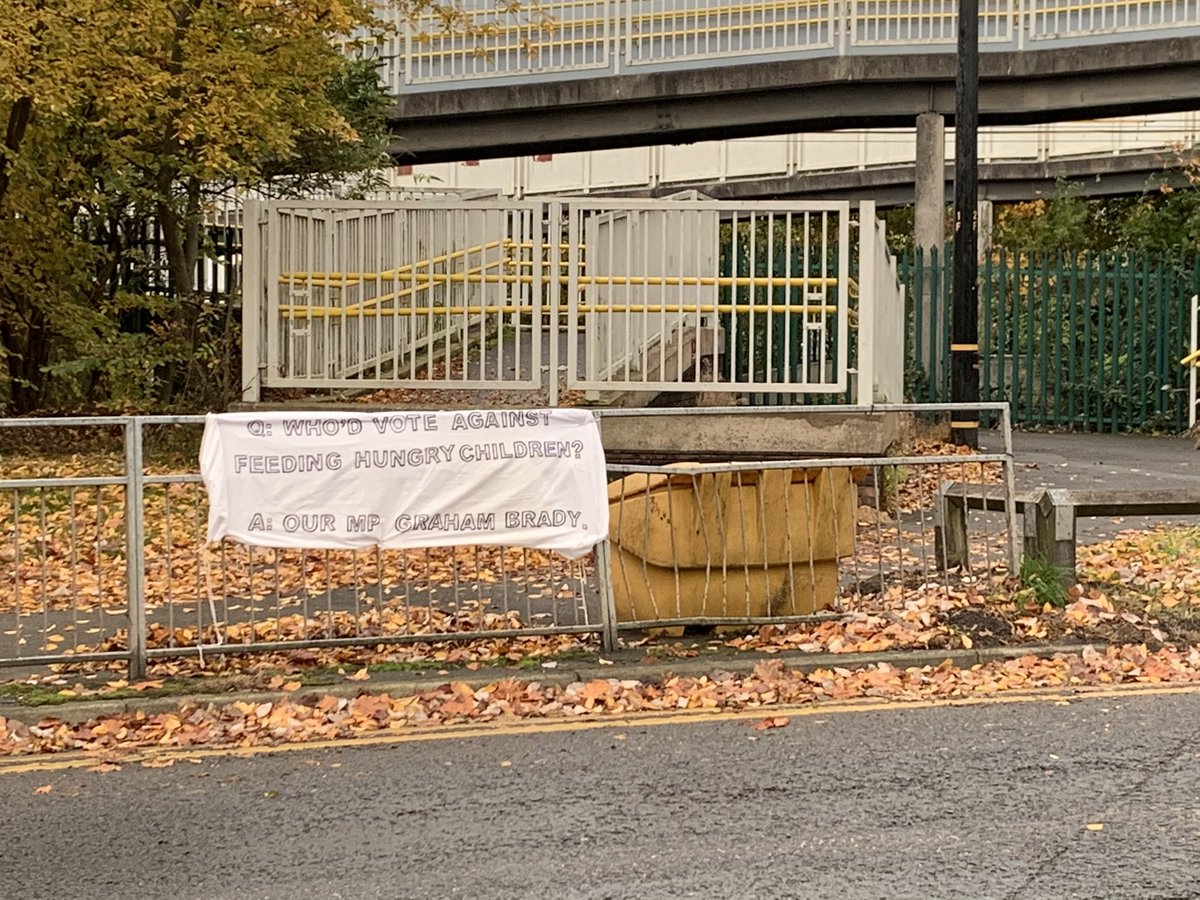 sphey1's tweet photo. Spotted on my morning run - some comments in the work of @SirGrahamBrady #altrincham https://t.co/eoWMnb50G8