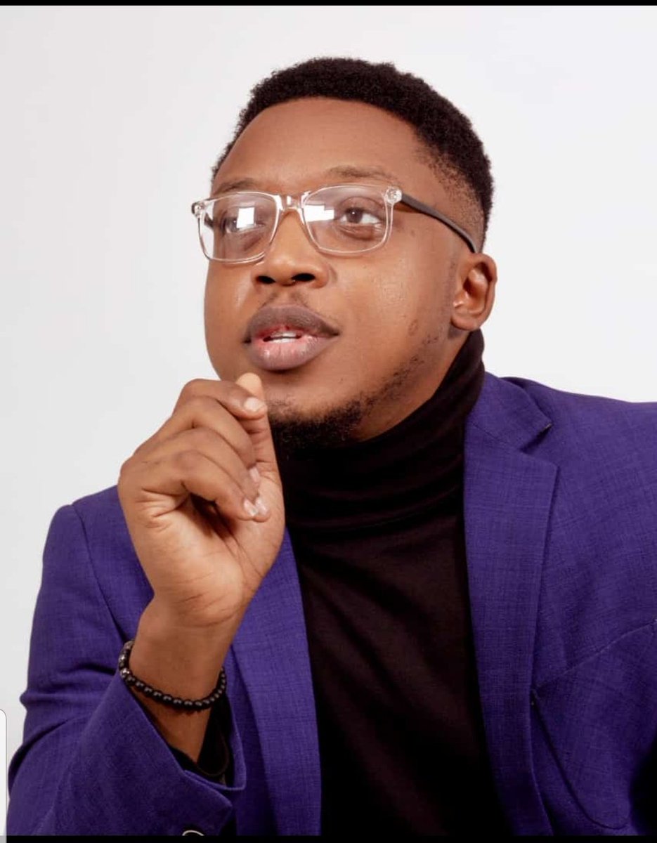 Dhicar_'s tweet image. Okirikiri don join #30plusTwitter 
Happy birthday Nonso ...😘