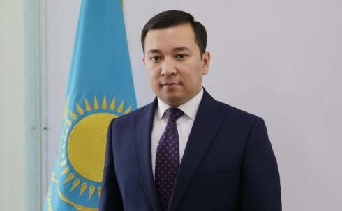 Нұржан Жетпісбаев Теміртау қаласы әкімінің орынбасары лауазымына тағайындалды. 
Жаңа қызметіне сәттілік тілейміз! 

Нуржан Жетписбаев, назначен заместителем акима города Темиртау.
Желаем удачи на новом посту!