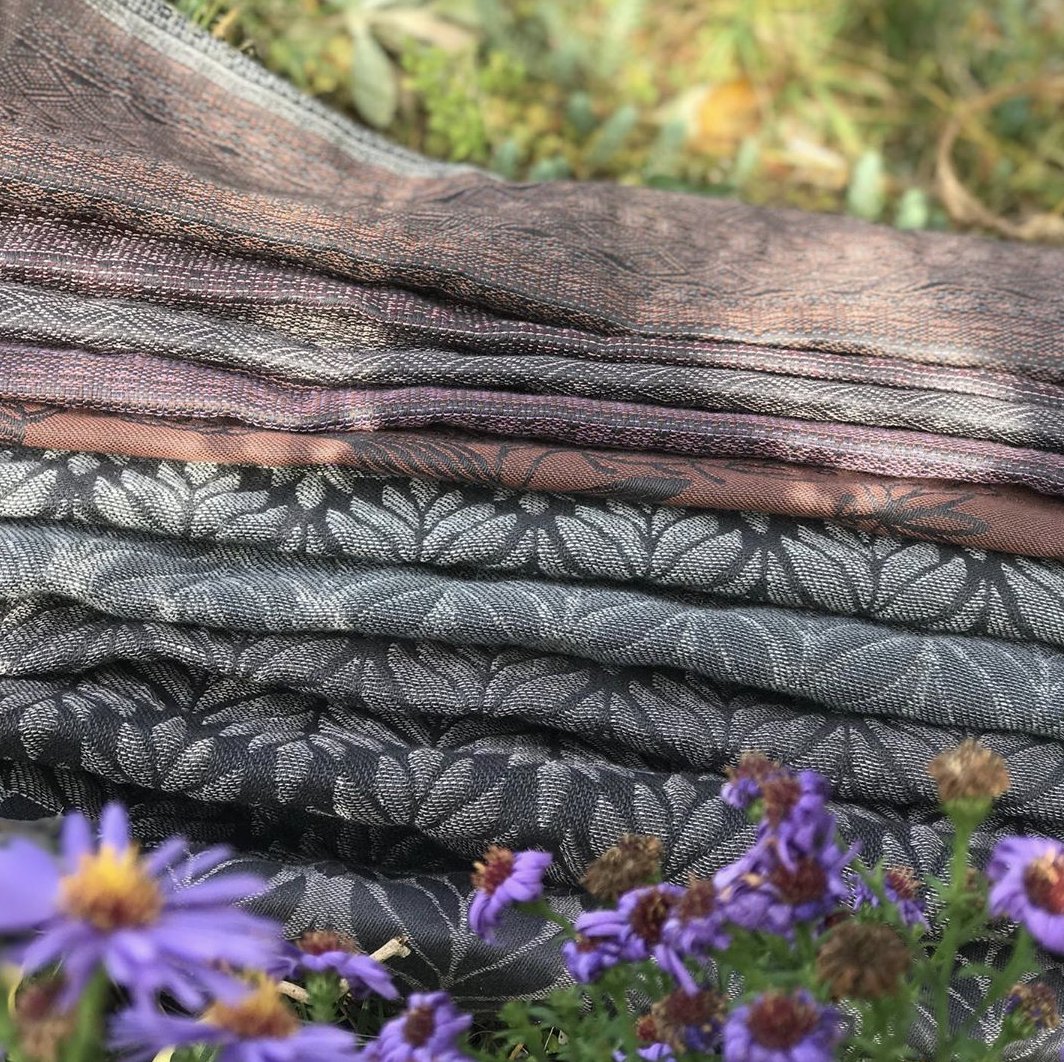 DIDYMOS_Baby's tweet photo. Playing with pattern and colour.
Wir haben einiges probiert....
#webkunst #didymos #didymosprima #cashmere #linen #silk #leinen #Seide #babytragen #wovenwrap #babytragetuch https://t.co/xBS4PG1GPb