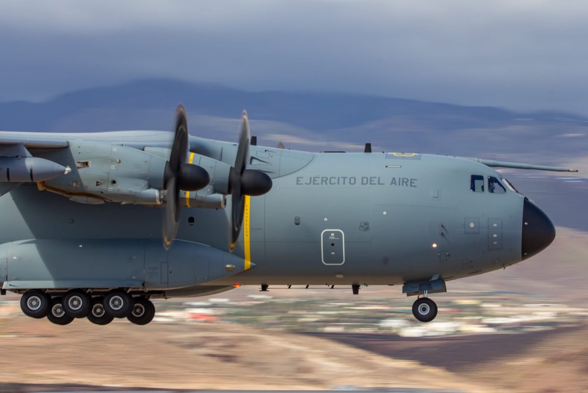 EjercitoAire's tweet image. ¡#BuenosDías aviadores 🙋🏻‍♂️!

Última semana del #OceanSky2020. Continúa la actividad en la base aérea de #Gando. #SomosElAire #FelizLunes @Defensagob