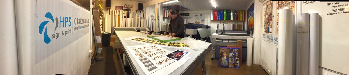 exetersignmaker's tweet image. Concentration whilst using sharp blades is always recommended.
Sticking your tongue out a little bit also helps.
#hardworkpaysoff