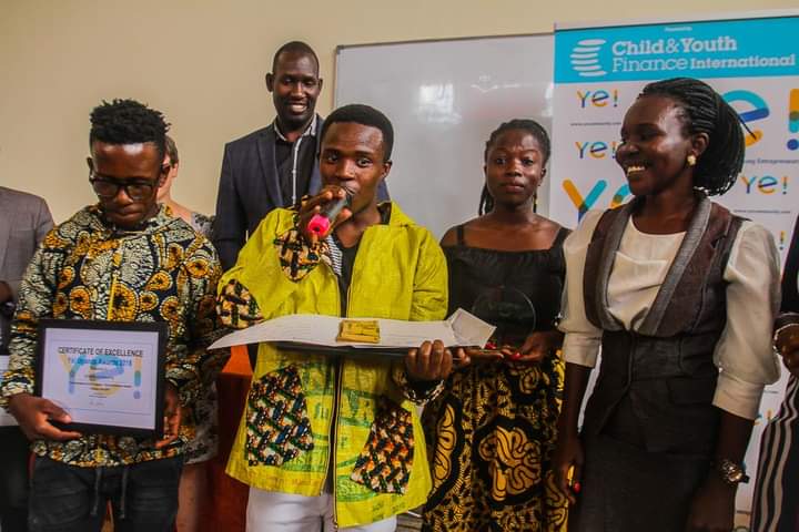 KibajjoBoy's tweet photo. "The Journey is never easy but we have to start somewhere to reach the destination of our Dreams"πͺπΌπͺπΌβ€οΈ
@FashionsKimuli Scooping 2018 @ye_community award was fundamental, @asha11al @ShamimNaluyima @NamujjuJuliet, can testify.
#Winning #NeverGiveUp #morningmotivation #truehustle https://t.co/pjmSrxdLtF
