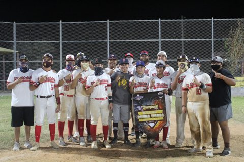 roquevillegas18's tweet photo. Couldn't have asked for a better group of kids and coaches to win our first ship. #stxdiablos #donnatexas #donnabaseball #18u #usssa https://t.co/H3SuAa4Jzq